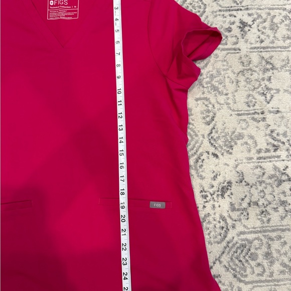 Figs Women's Vivid Pink Short Sleeve Top - Picture 8 of 10